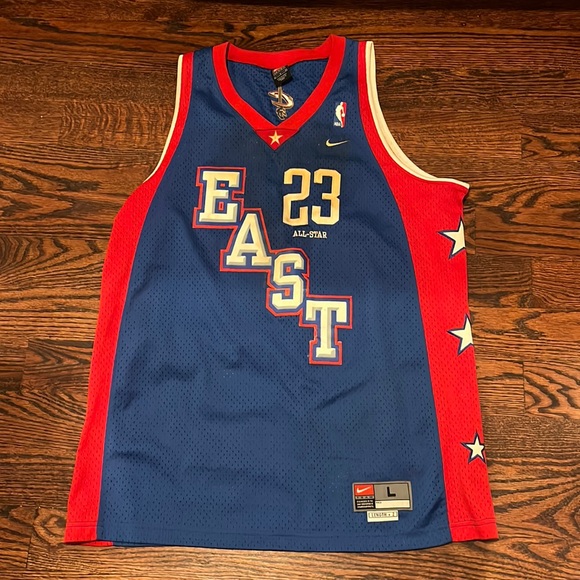 Lebron James Jersey - Picture 1 of 2